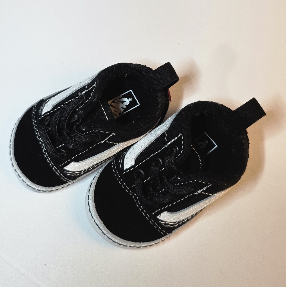 Vans Old Skool Baby Crib Shoes - Black/White - Size 2 - Like New w/ Box - Picture 2 of 6